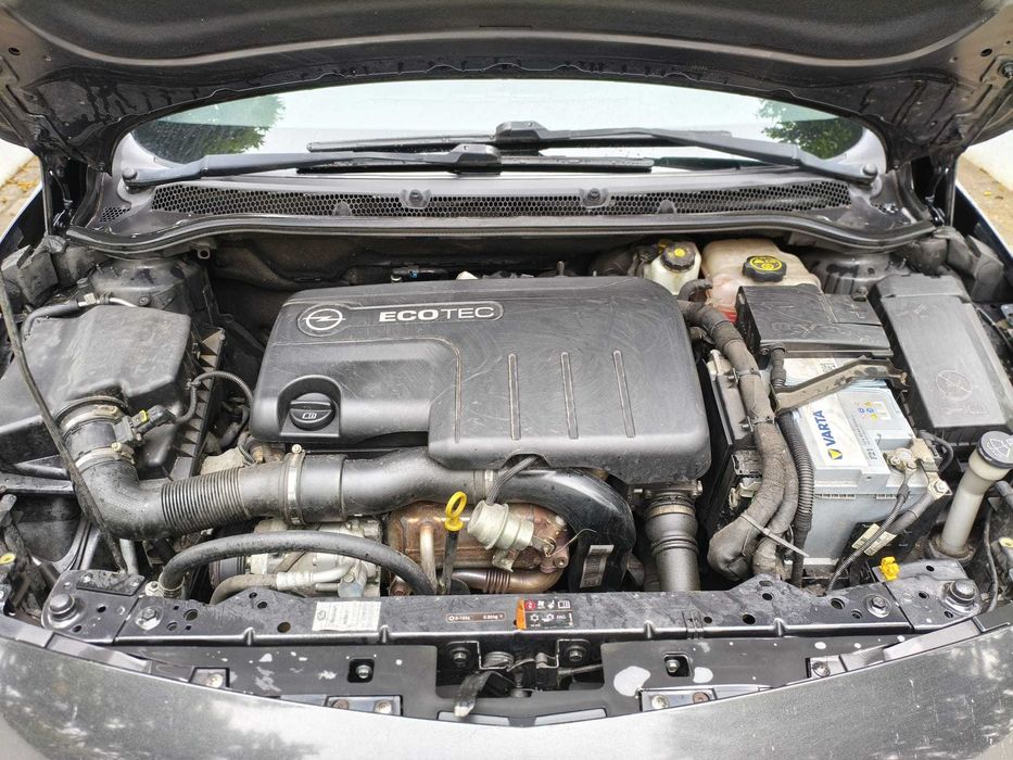 Opel Astra J 1.7 CDTI - 2012