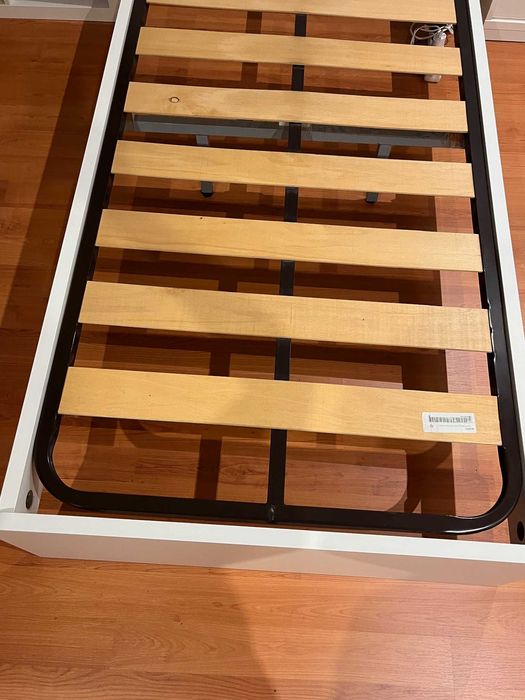 Cama 90 cm por 2 metros com estrado - Oferta do colchão