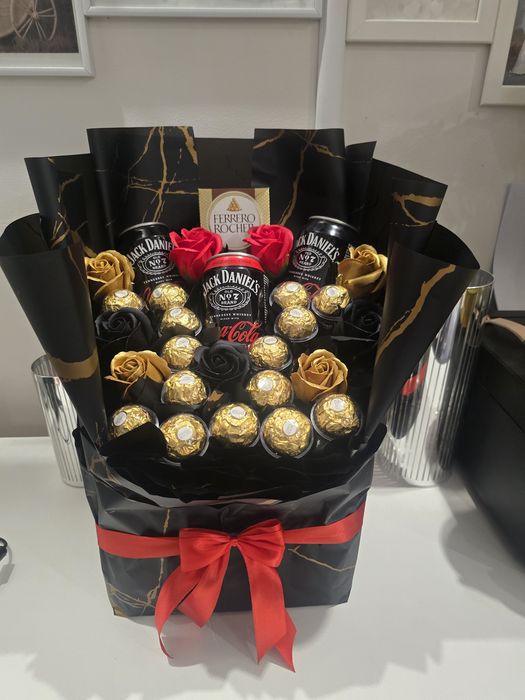 Box z róż mydlanych i Ferrero Rocher
