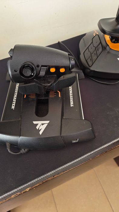 Joystick Thrustmaster Joystick T.16000M Hotas