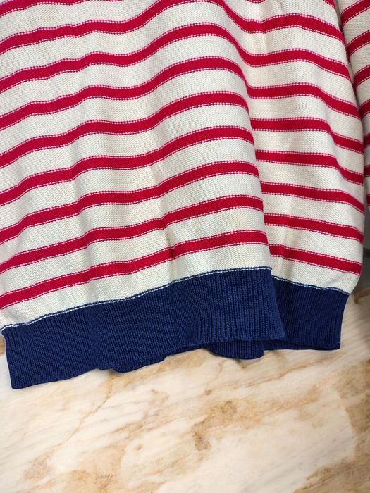 Beżowy sweter Gucci w czerwone paski