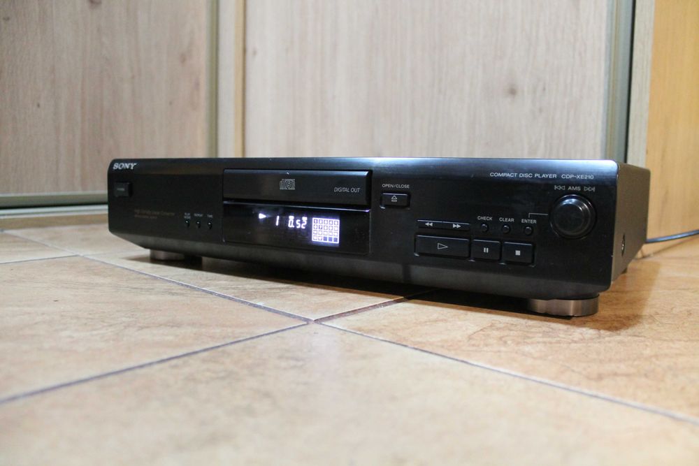 Odtwarzacz CD Sony CDP-XE210