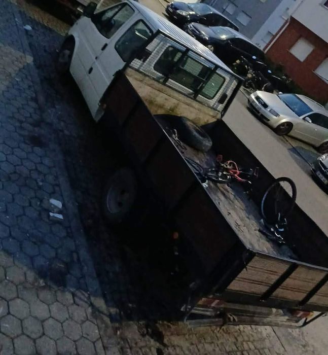 Limpeza de entulho e recolha de todo tipo de sucata