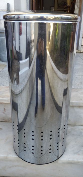 Recipiente para chapéus de chuva
