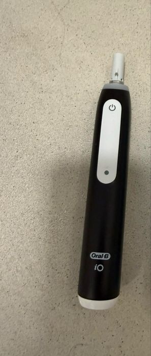 Szczoteczka Oral-B  iO 3