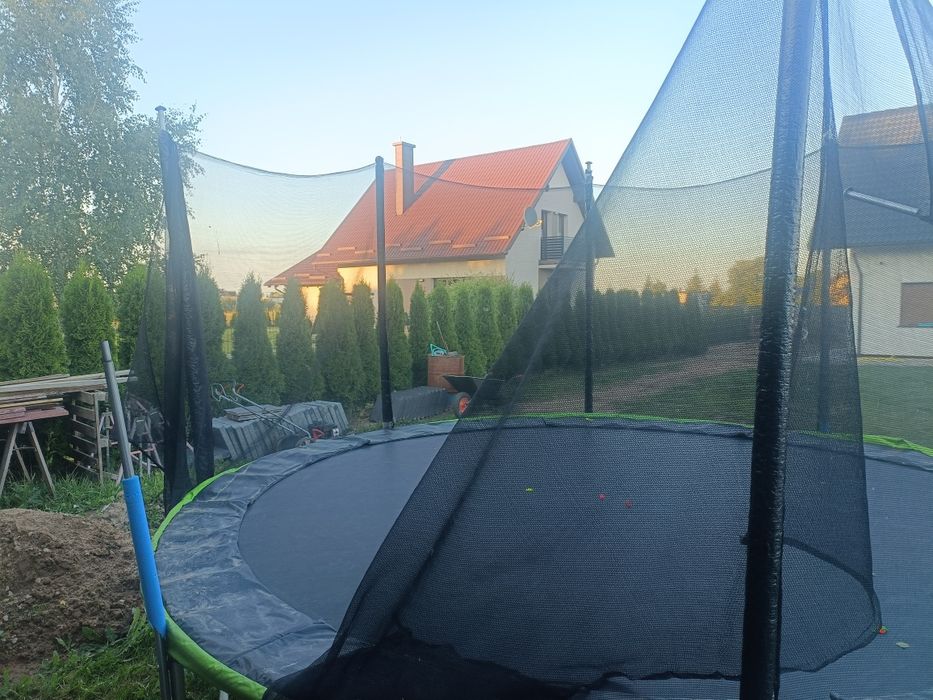 Trampolina ogrodowa duża