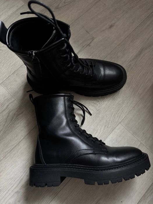 Чоботи  Reserved