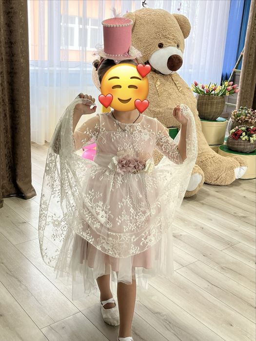 Неймовірна сукня