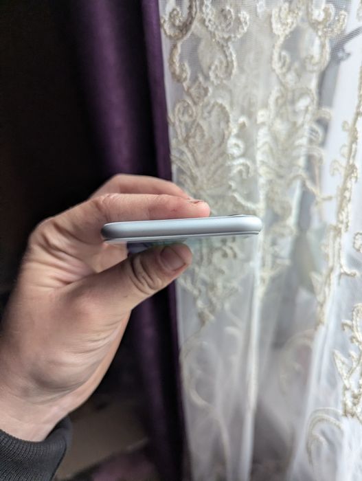 Apple iPhone 8 (64gb) - опис