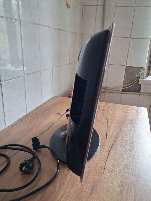 Продам телевизор  samsung 22