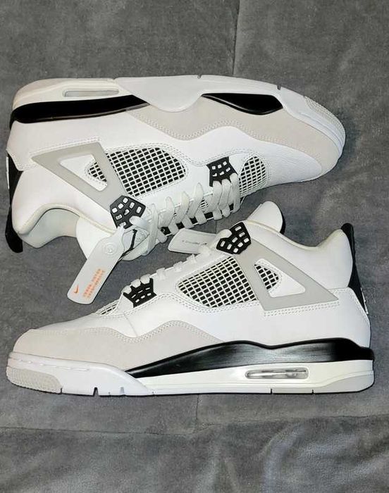 Jordan 4 Retro Military Black r.45