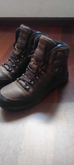 Vendo Botas de Caminhada