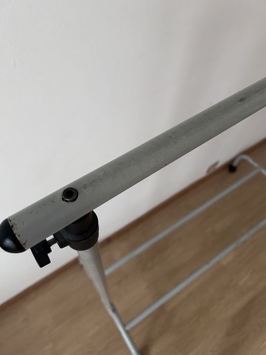 Charriot / Cabideiro IKEA Vintage com Rodas – Antigo e Robusto