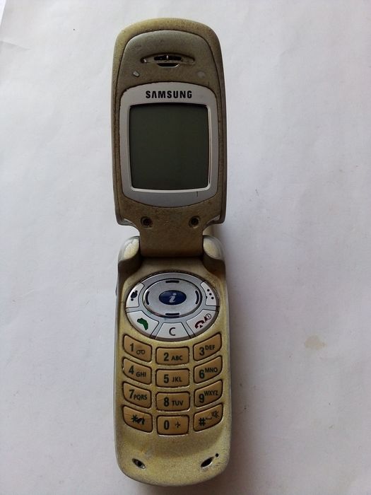 Ретро мобільний телефон Samsung SGH-A800