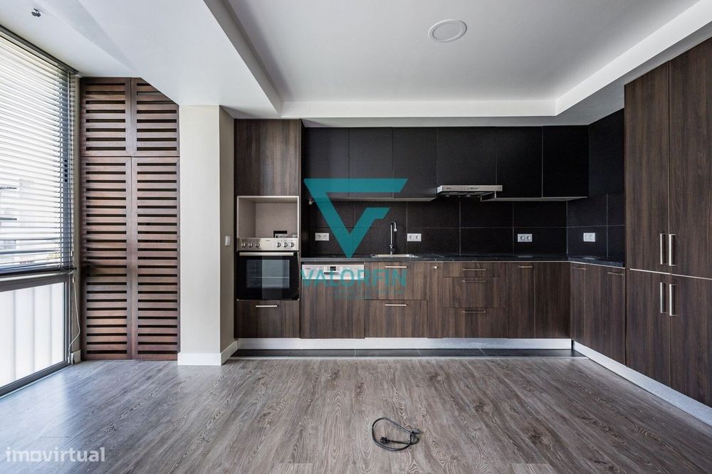Apartamento T3 Remodelado no centro da Marinha Grande — Marinha Grande, Leiria