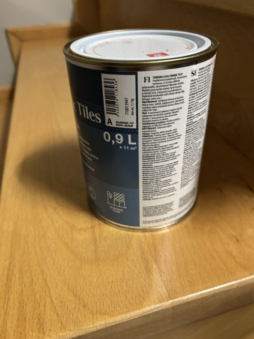 Tikkurila LUJA Ceramic Tiles farba do plytek 0.9l