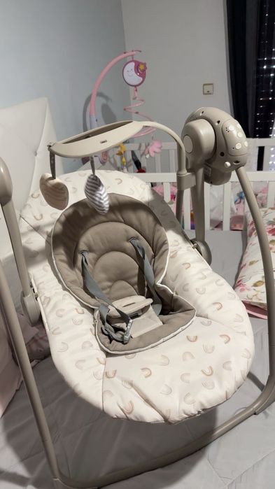Aranha e baloiço da marca Chicco