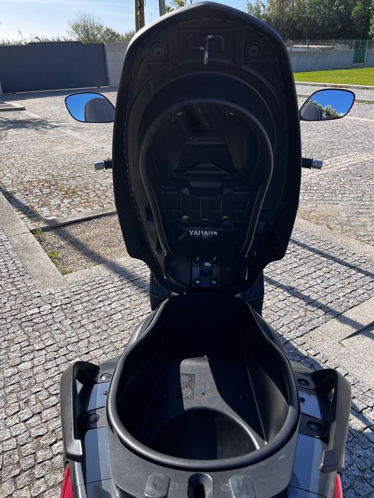 Yamaha X-Max 400