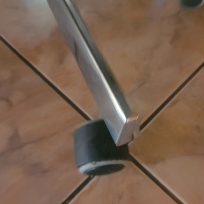 Fotel biurowy obrotowy