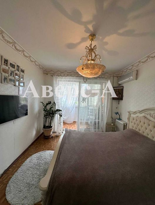 Продам 4-х комнатную квартиру  на Семена Палия