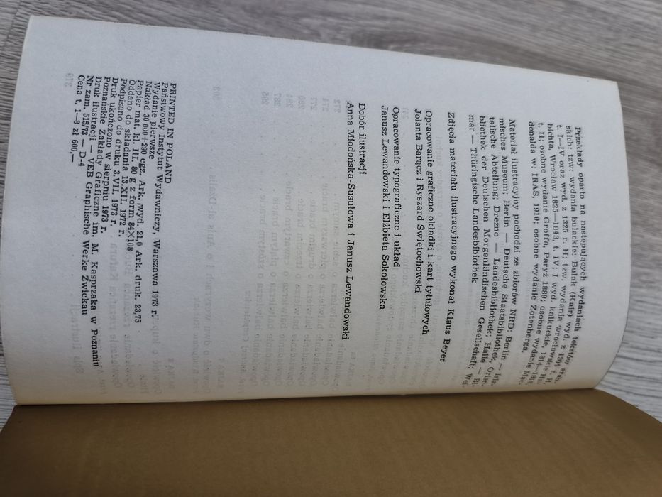 Księga tysiąca i jednej nocy tom 1
Przekład z oryginału arabskiego
A Czapkiewicz i inni
