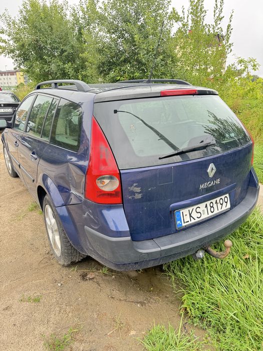 Renault Megane uszkodzony