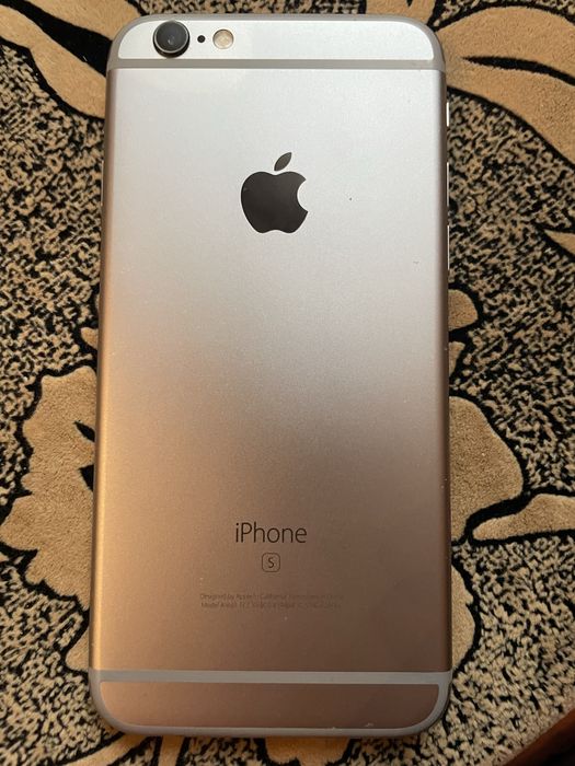 Продам Iphone 6S в гарному стані