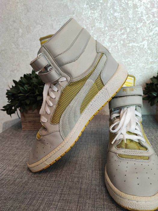 Кросівки/Puma/40 розмір
Кросівки в хорошому стані.Заміри стельки 26 см