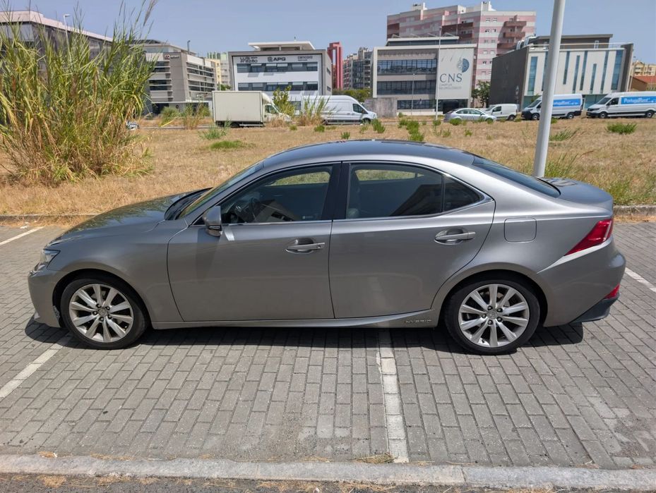Lexus IS 300H Executive+