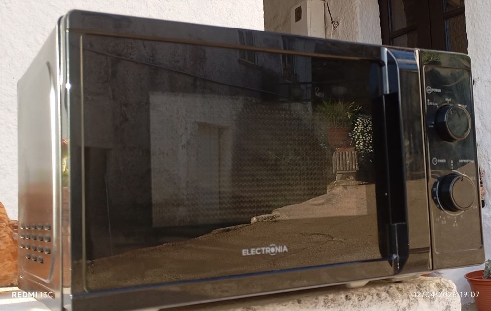 Microondas marca eletrónia