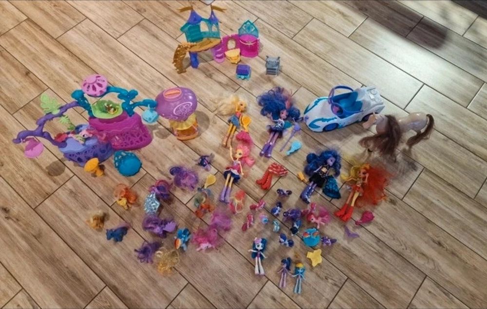 Zestaw Kucyki Pony Equestria Girls plus przybory my little pony