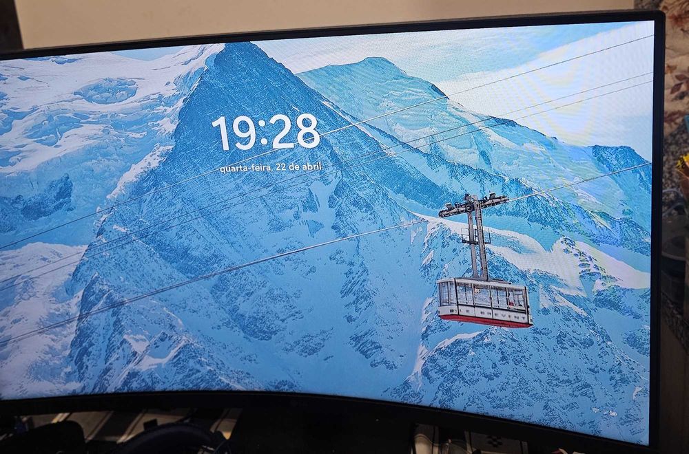 Ecrã curvo LG 32"