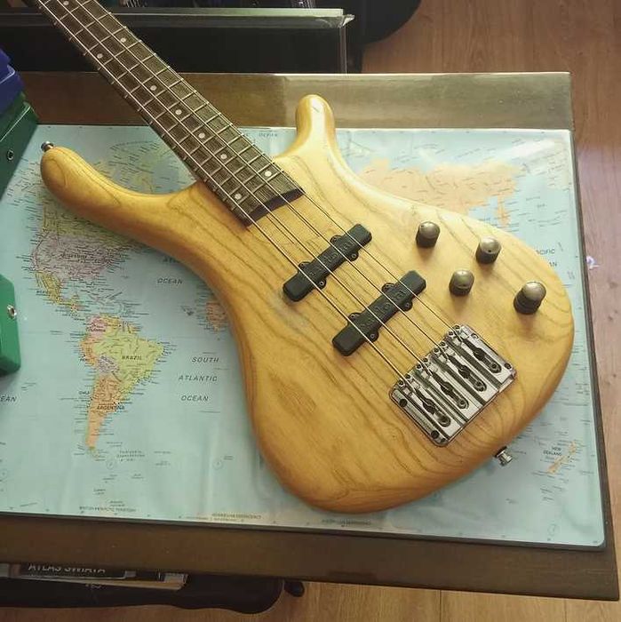 Mayones BE4 gitara basowa jesion , bartolini
