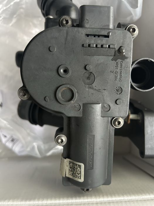 Насос охолоджувальної рідини, охолодження двигуна Thermal management