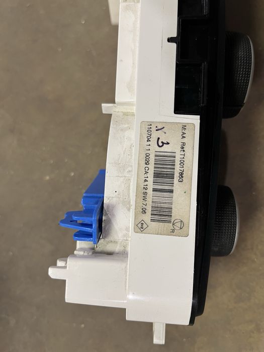 Блок керування кондиціонером меган 3