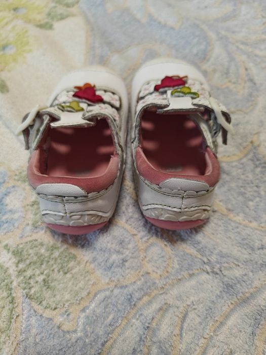 Взуття/туфлі/сандалі clarks first shues 3,5