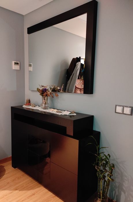 Móvel Sapateira muita arrumação + Espelho + Hall entrada