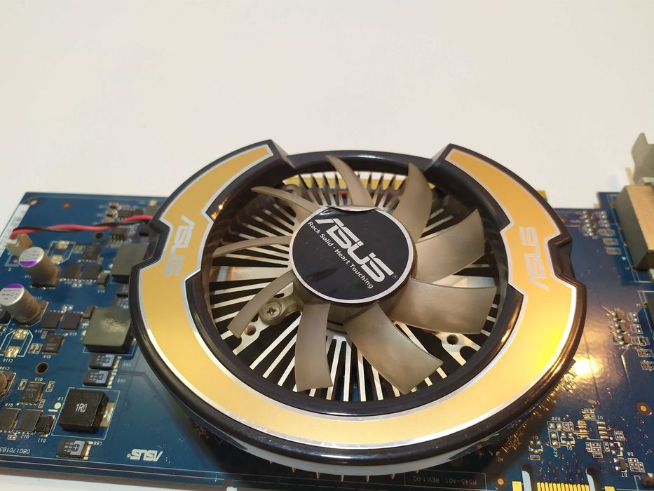 Відеокарта Asus GeForce EN9600GT ПК Гарний стан