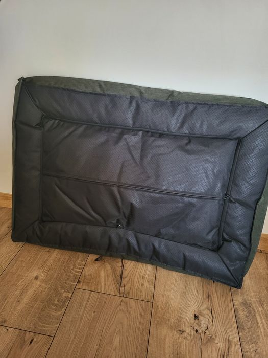 Wodoodporne legowisko zewnętrzne dla psa Nomad Tales Spirit Forest Nig