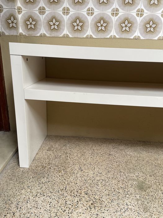 Consola branca ikea