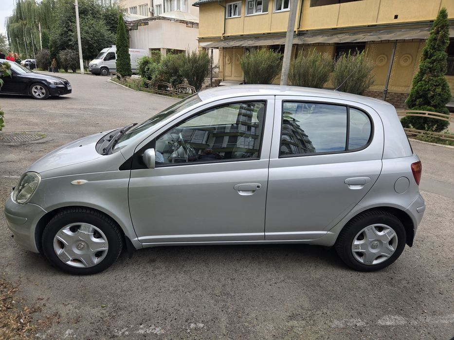 Toyota yaris 1,3 (Тойота яріс)