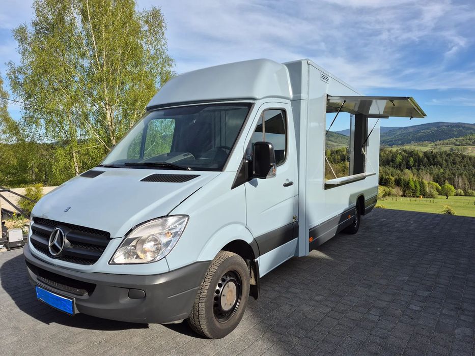 Mercedes-Benz Mercedes Sprinter Sanochód gastronomiczny Sklep bar Food Truck Specjalny  Samochód gastronomiczny Sklep bar Food Truck Specjalny