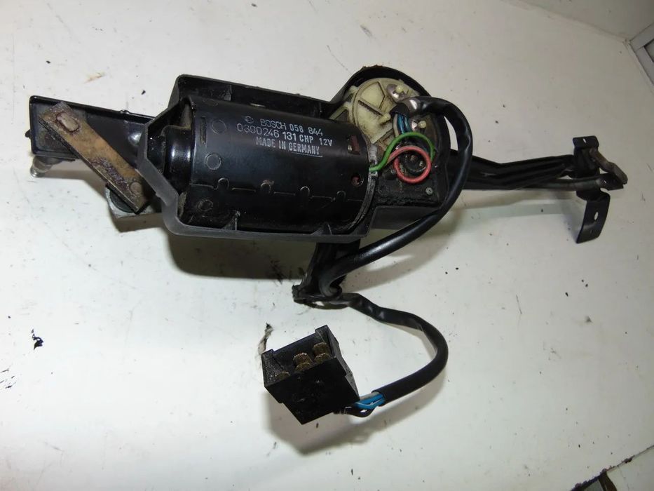Alfa Romeo 33 motor limpa vidros " usado em bom estado