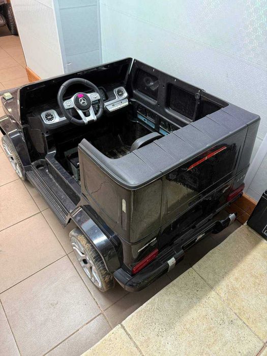 Детский двухместный электромобиль внедорожник 12v 4x4 новые АКБ