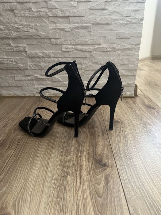 Szpilki czarne catwalk