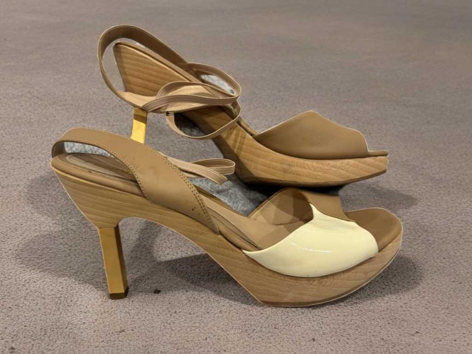 Босоніжки FENDI оригінал