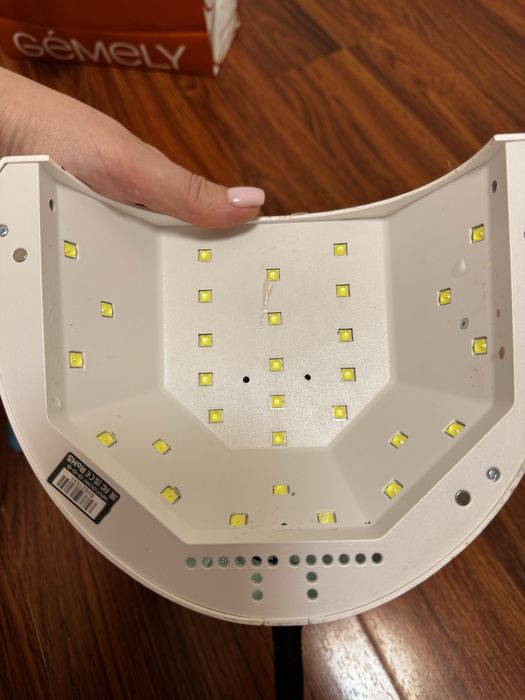 Продам лампу для манікюру