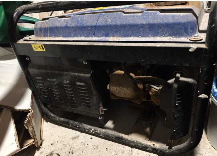 2 Geradores a Gasolina FG3000-A e Rutool RG-2000 | 200€