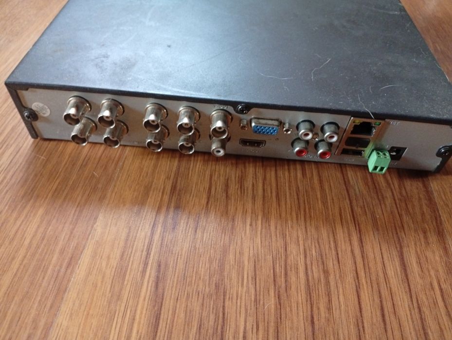 гибридный видеорегистратор Tecsar B4CH4A-FHD. Б/в