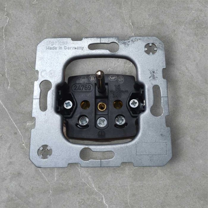 22 szt Berker 396380 K.1 K.5 Q.1 Q.3 Q.7 R.1 S.1 gniazdo z uziem